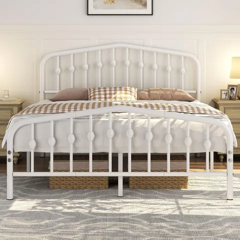 BOXED YAHEETECH 5FT KING BED FRAMES SLATTED METAL BED WITH CROWN-INSPIRED DESIGN HEADBOARD - WHITE (1 BOX)