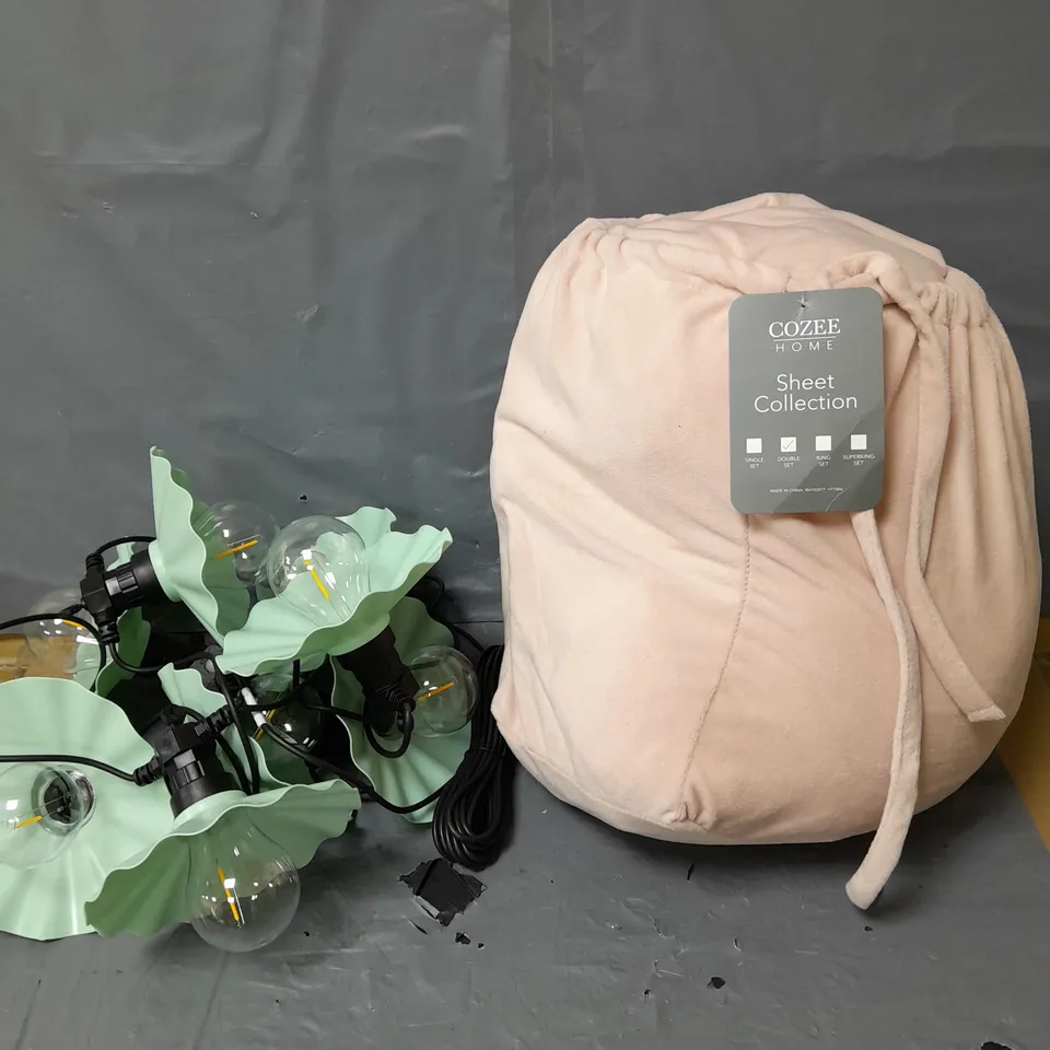 APPROXIMATELY 8 HOUSEHOLD ITEMS TO INCLUDE COZEE HOME SHEET COLLECTION AND GARDEN SOLAR LIGHTS
