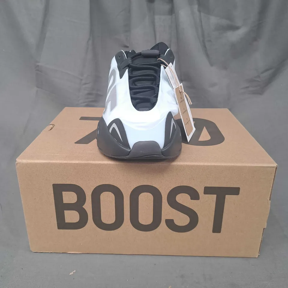 BOXED PAIR OF ADIDAS 700 MNVN SHOES IN SKY BLUE UK SIZE 6.5