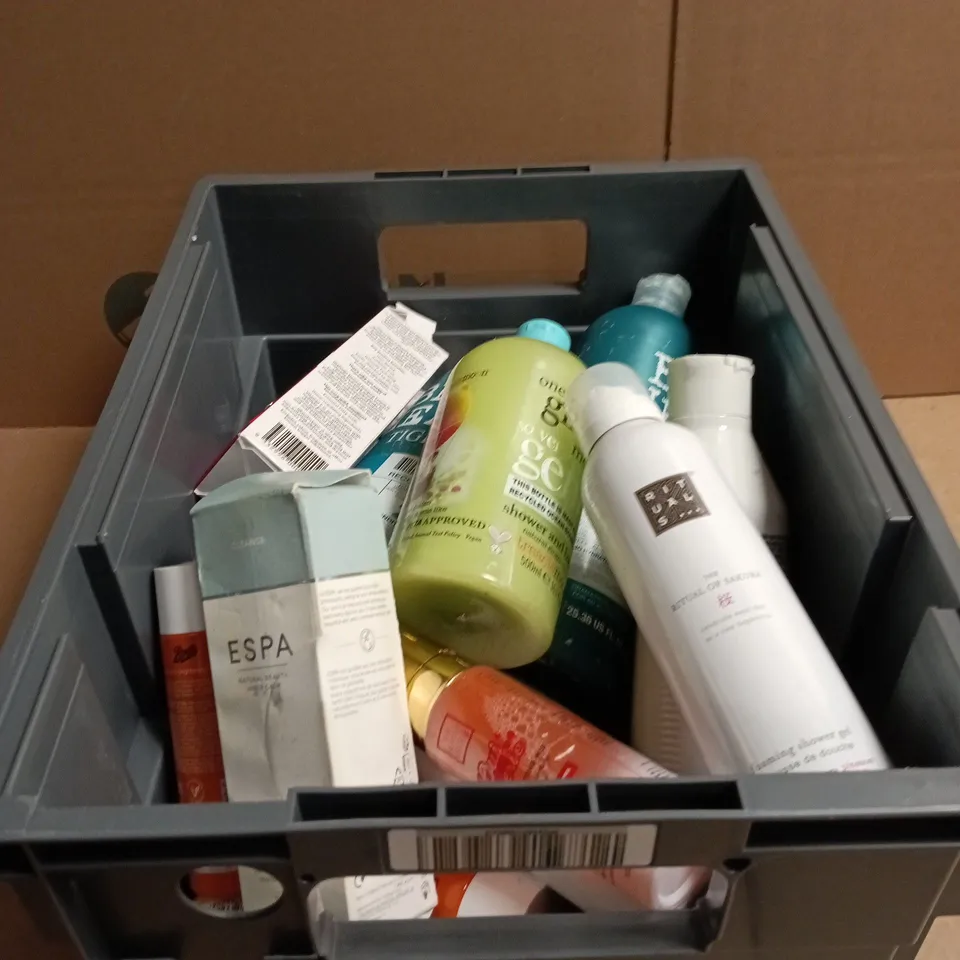 TOTE OF APPROXIMATELY 20 ASSORTED COSMETIC ITEMS TO INCLUDE RITUALS..., ESPA, BOOTS, ROSACEA CREAM, ONE FRESH GINGER MORNING, THE BEAUTY CROP ETC