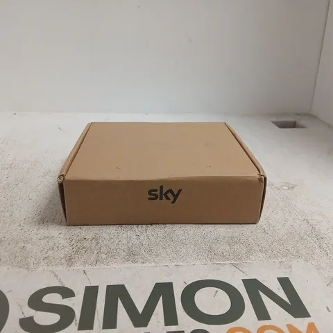 SKY STREAM PUCK (MODEL: IP061-EF-ANT-UKIE-GHM) BOXED