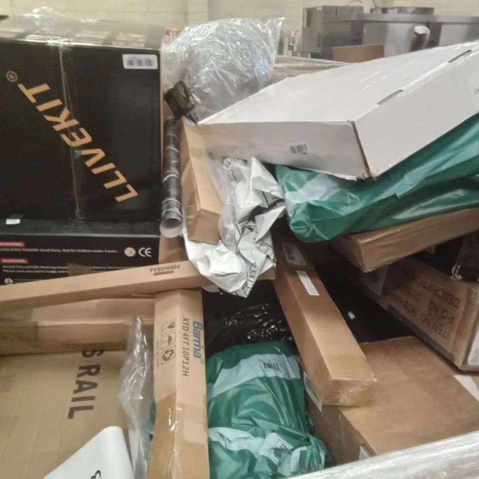 PALLET OF ASSORTED ITEMS INCLUDING 3-TIER FRUIT BASKET, AIR FRYER, FLIMEI 4 SLOT TOASTER, TAIYUHOMES DAY AND NIGHT ROLLER BLINDS, ALUMINIUM CARRY ON SUITCASE 