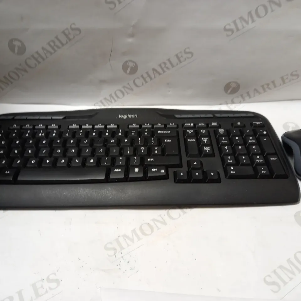 LOGITECH MK330 WIRELESS KEYBOARD