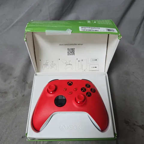 XBOX PULSE RED CONTROLLER 