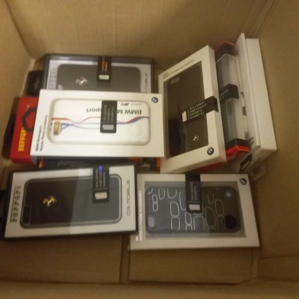 LOT OF APPROXIMATELY 25 ASSORTED MOBILE PHONE CASES 