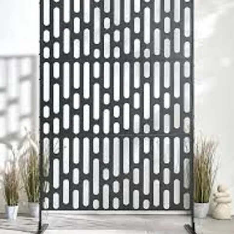 BOXED VERTICAL METAL GARDEN SCREEN LINEAR - FREE STANDING (1 BOX)