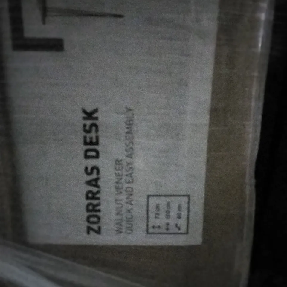 BOXED ZORRAS DESK 