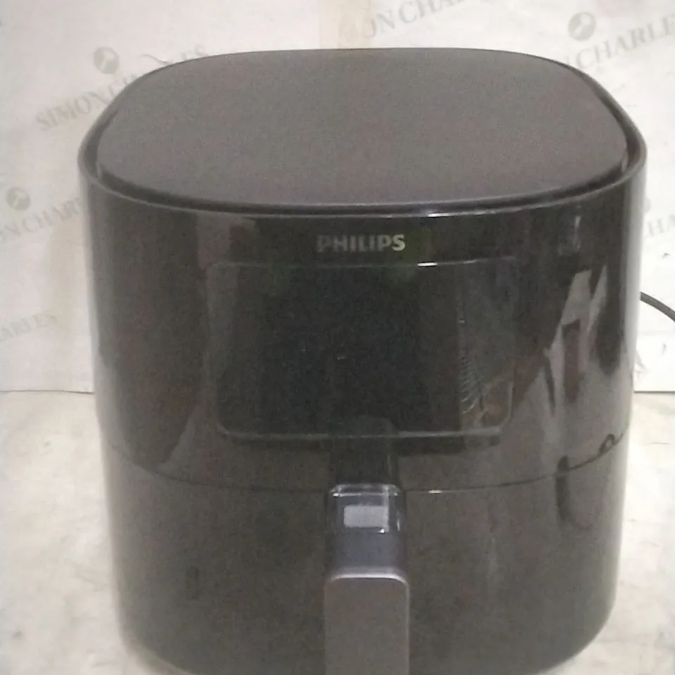 BOXED PHILLIPS XL AIRFRYER