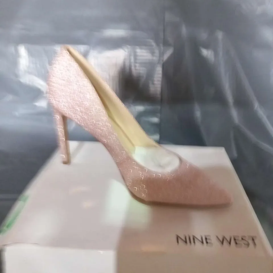 BOXED NINE WEST TATIANA PALE PINK SYNTHETIC COURTS SIZE 9