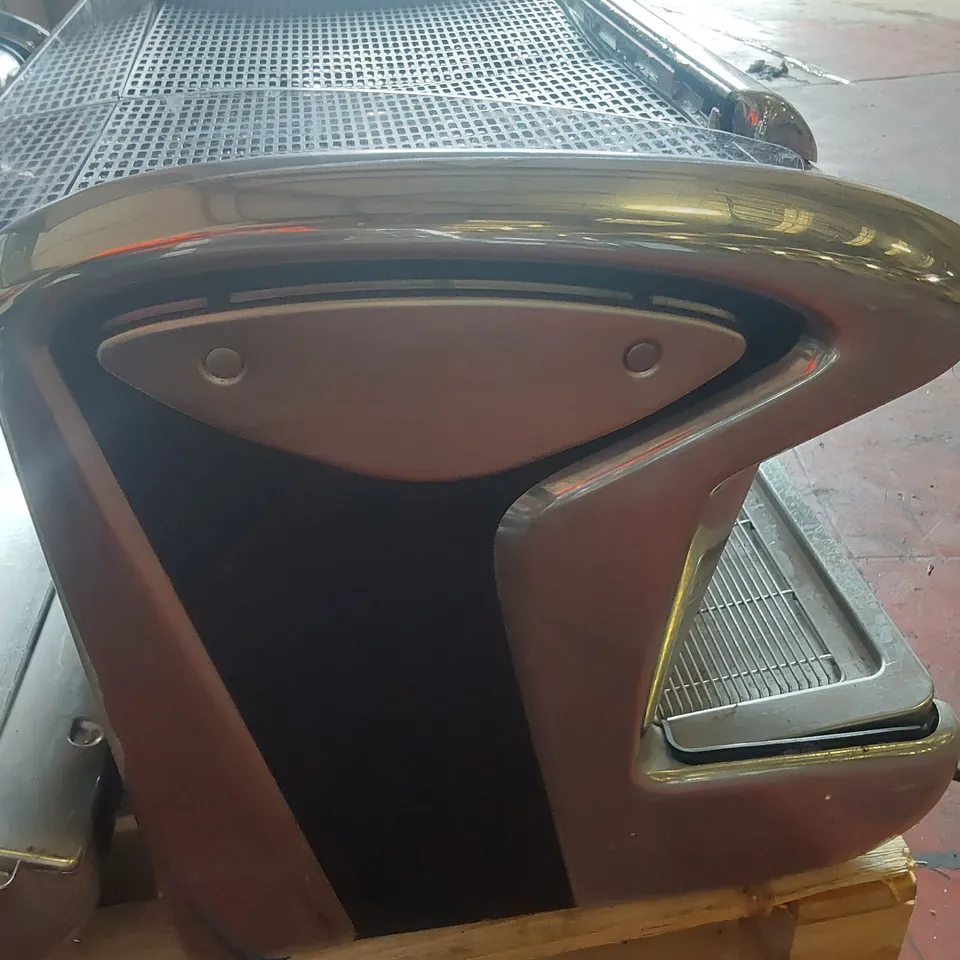 TRADITIONAL FAEMA EMBLEMA COFFEE MACHINE