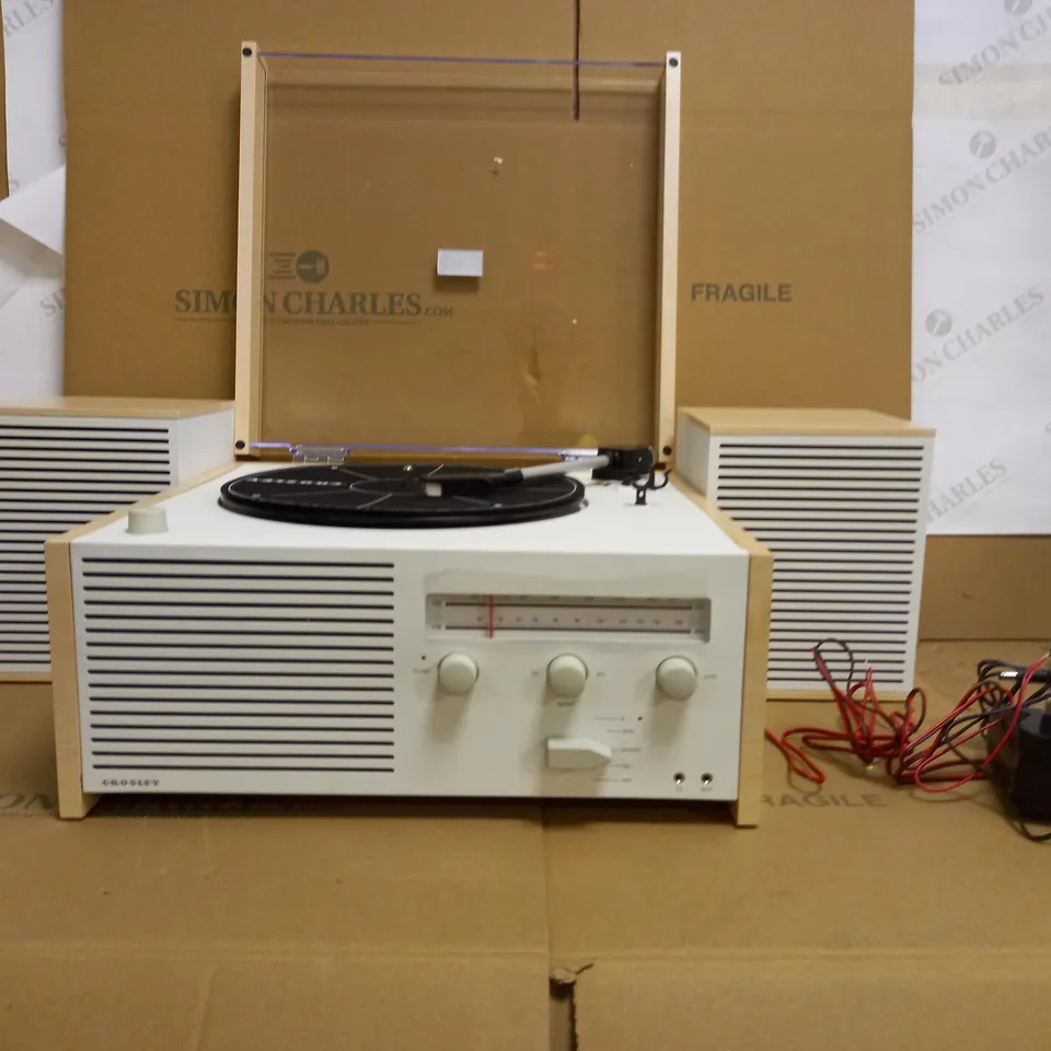 CROSLEY SWITCH II BELT-DRIVE TURNTABLE WITH BLUETOOTH, AM/FM RADIO, AUX-IN, AND SPEAKERS