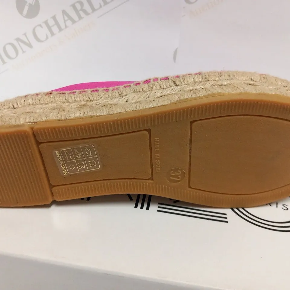 BOXED PAIR OF KENZO ESPADRILLE DEEP FUSCHIA SIZE 37
