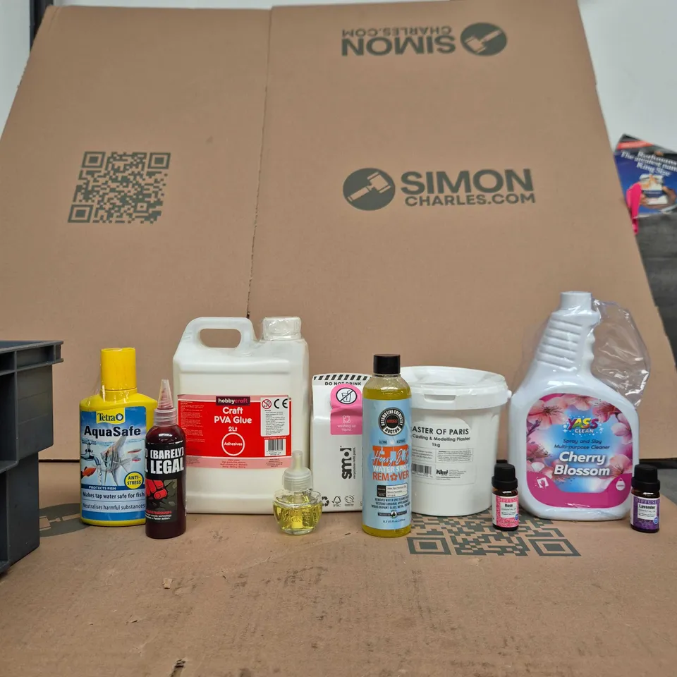 TOTE F APPROXIMATLEY 10 ASSORTED ITEMS INCLUDING SMOL WASHING UP LIQUID REFILL, API STRESS COAT AND TETRA AQUA SAFE