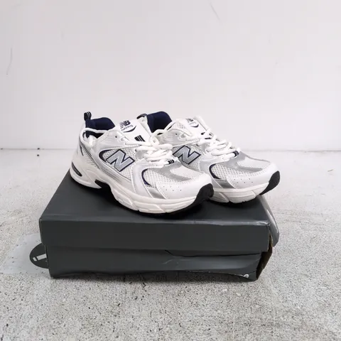 NEW BALANCE TRAINERS – WHITE WITH NAVY ACCENTS UK 5.5