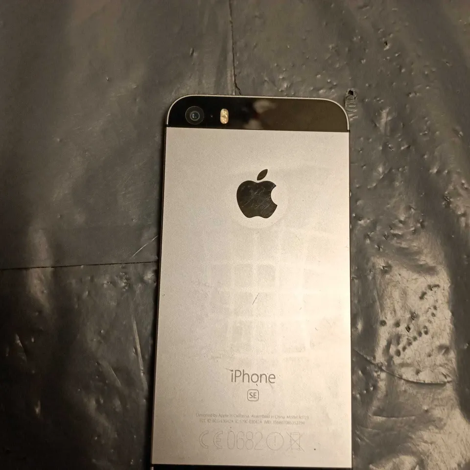 APPLE IPHONE SE A1723