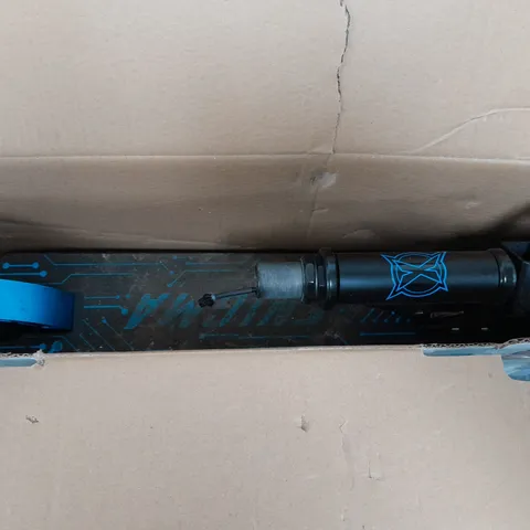 BOXED XOOTZ ENIGMA LITHIUM E-SCOOTER - BLUE - COLLECTION ONLY 