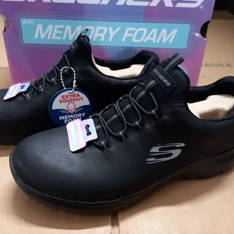 BOXED PAIR OF SKECHERS MEMORY FOAM WOMENS TRAINERS - UK 5