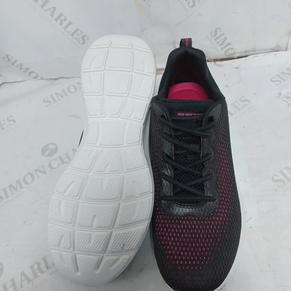 BOXED BOBS SPORT TRAINERS SIZE 6