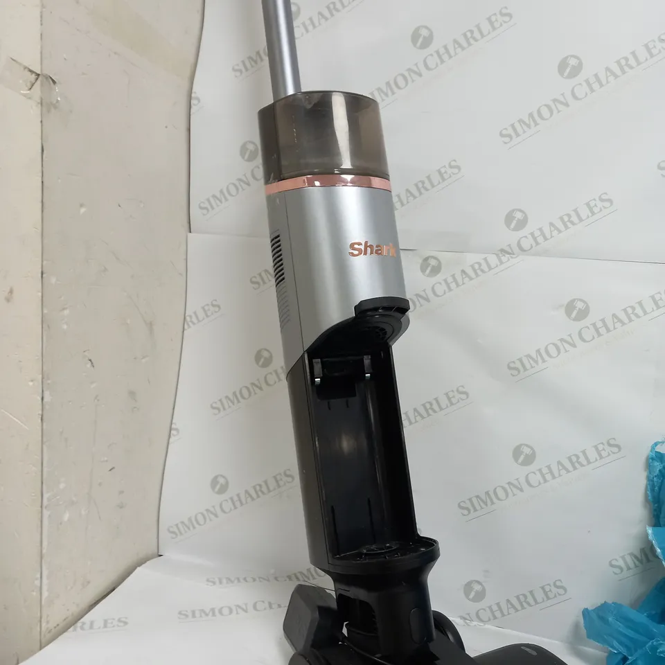 BOXED SHARK CORDLESS HYDROVAC 3-IN-1 HARD FLOOR CLEANING SYSTEM WD210UK 