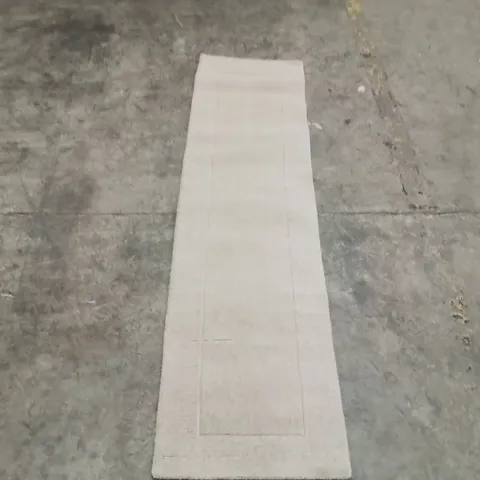 QUALITY DESIGNER AREA RUG - APPROXIMATELY 225CM X 60CM - NATURAL 