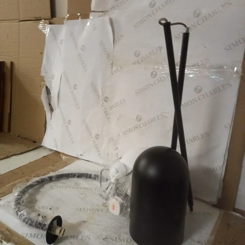 RYILEE FLOOR LAMP MATT BLACK