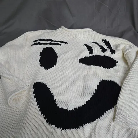 SLOW LOVE KNIT SWEATER – WHITE WITH GRAPHIC FACE, SIZE 2