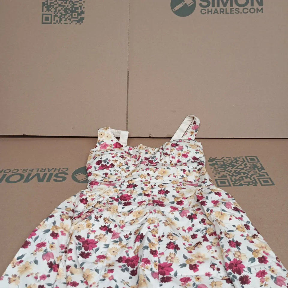 ABERCROMBIE & FITCH FLORAL DRESS – XS (UK 6)
