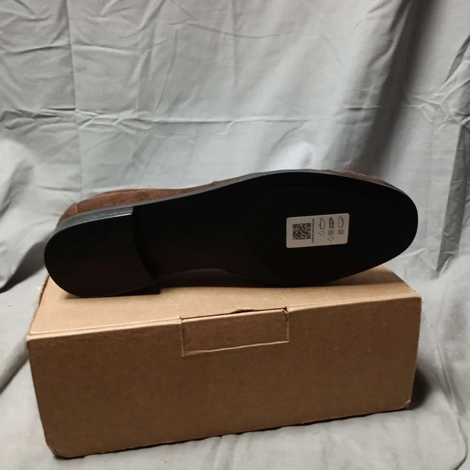 ASOS DESIGN WIDE FIT MINNIE RUCHED DETAIL BROWN SUEDETTE PENNY LOAFERS – UK SIZE 7