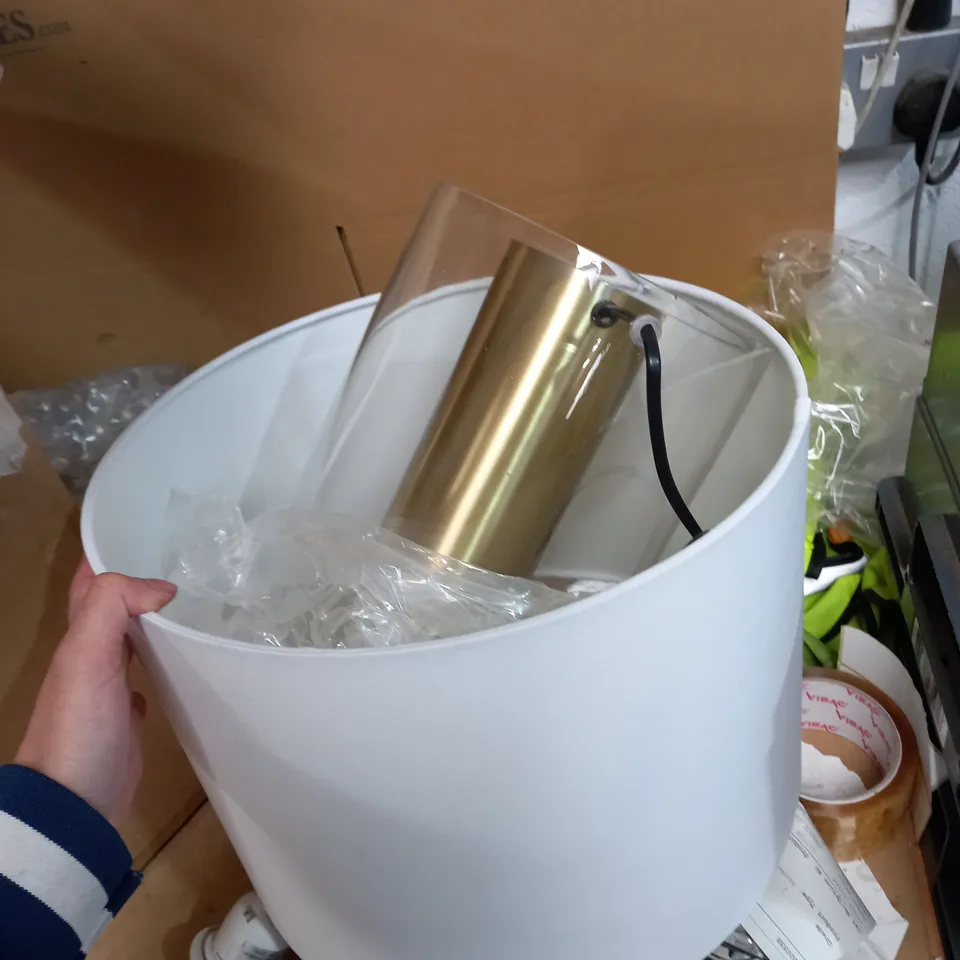 CECILIA TABLE LAMP 