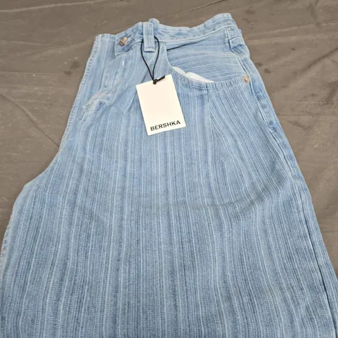 BERSHKA CASUAL DENIM JEANS - SIZE 10