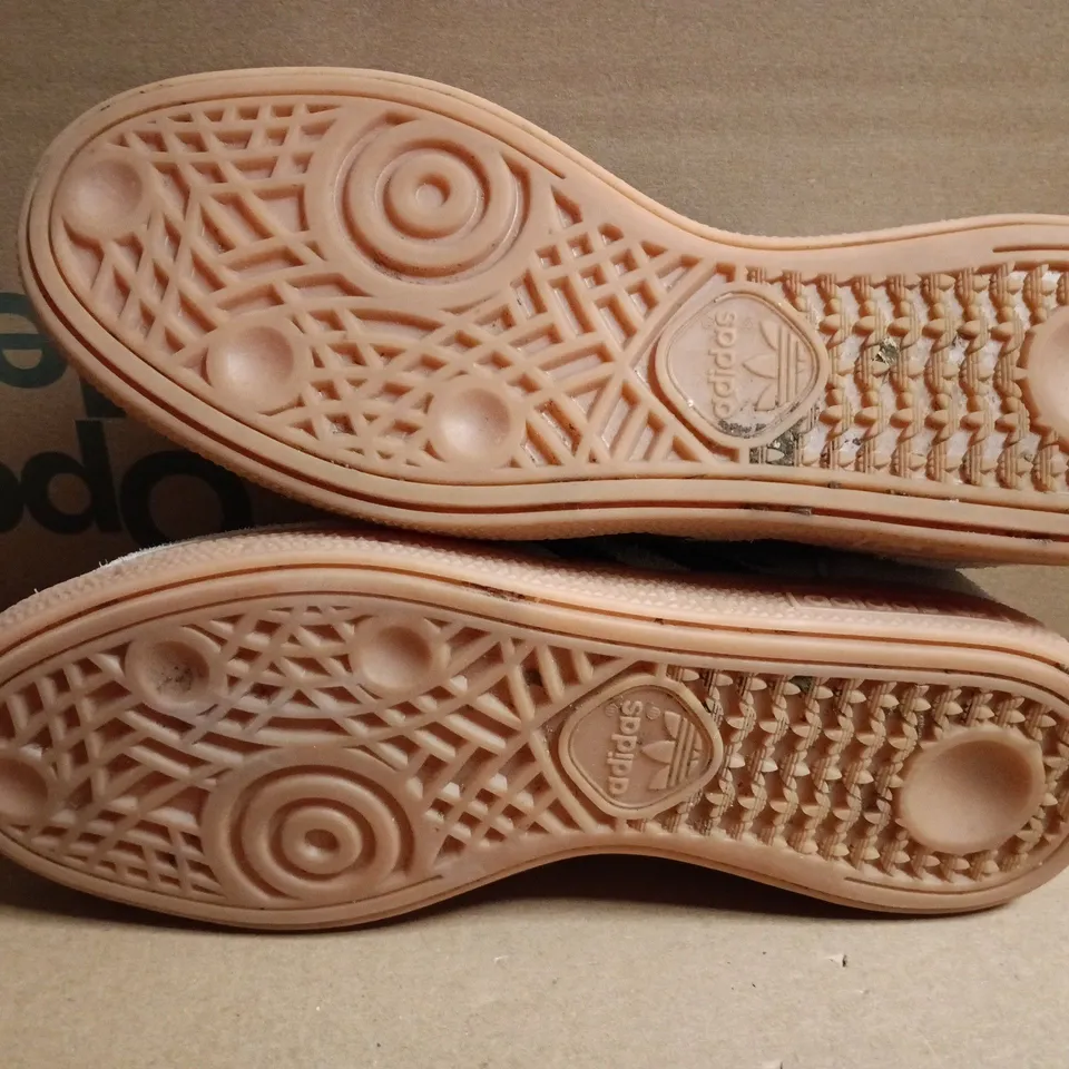 ADIDAS SPEZIAL SNEAKERS – GREY SUEDE - UK 5