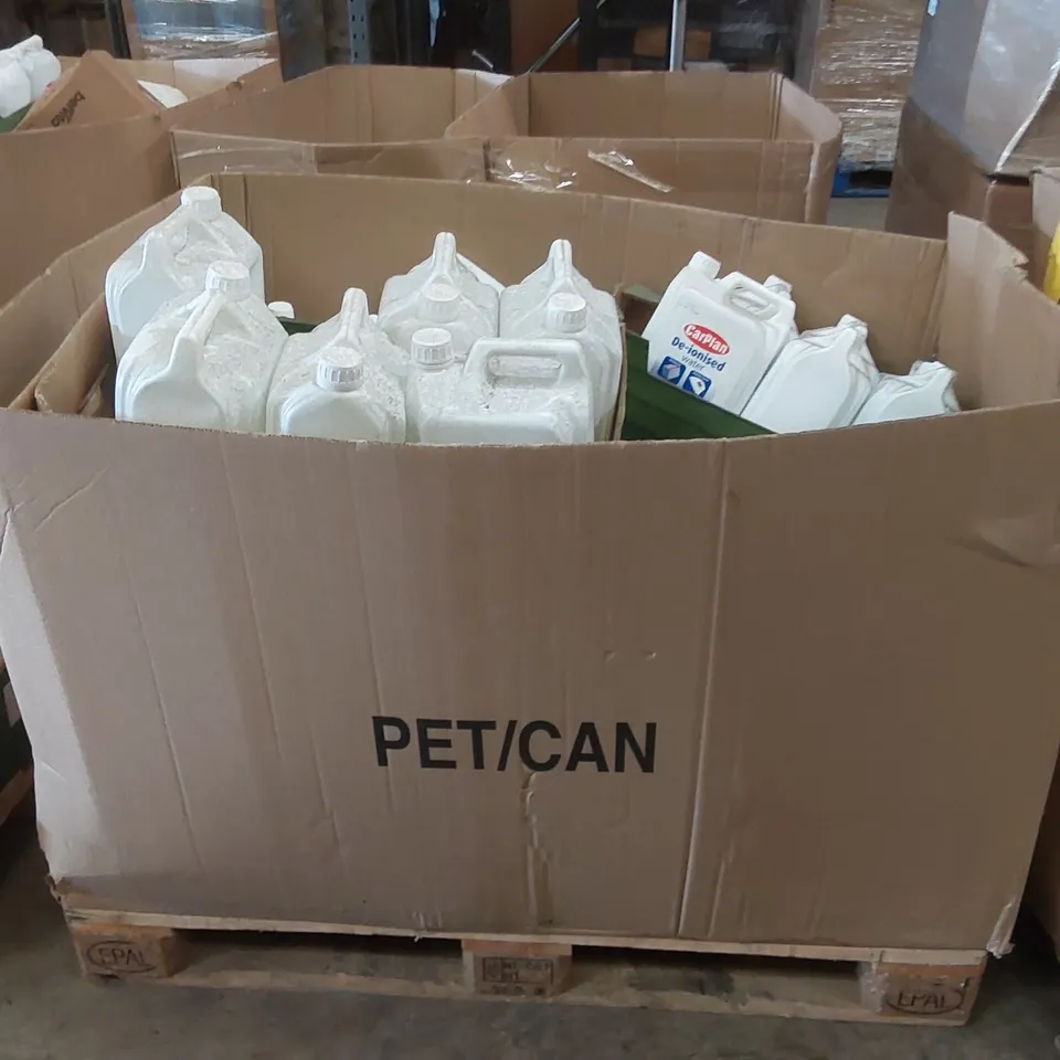 PALLET CONTAINING A LARGE QUANTITY OF CARPLAN DE-IONISED WATER 