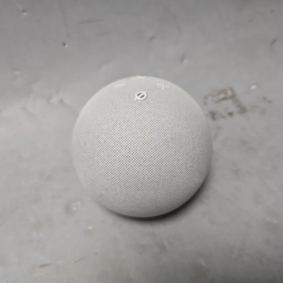 AMAZON ECHO DOT IN WHITE 