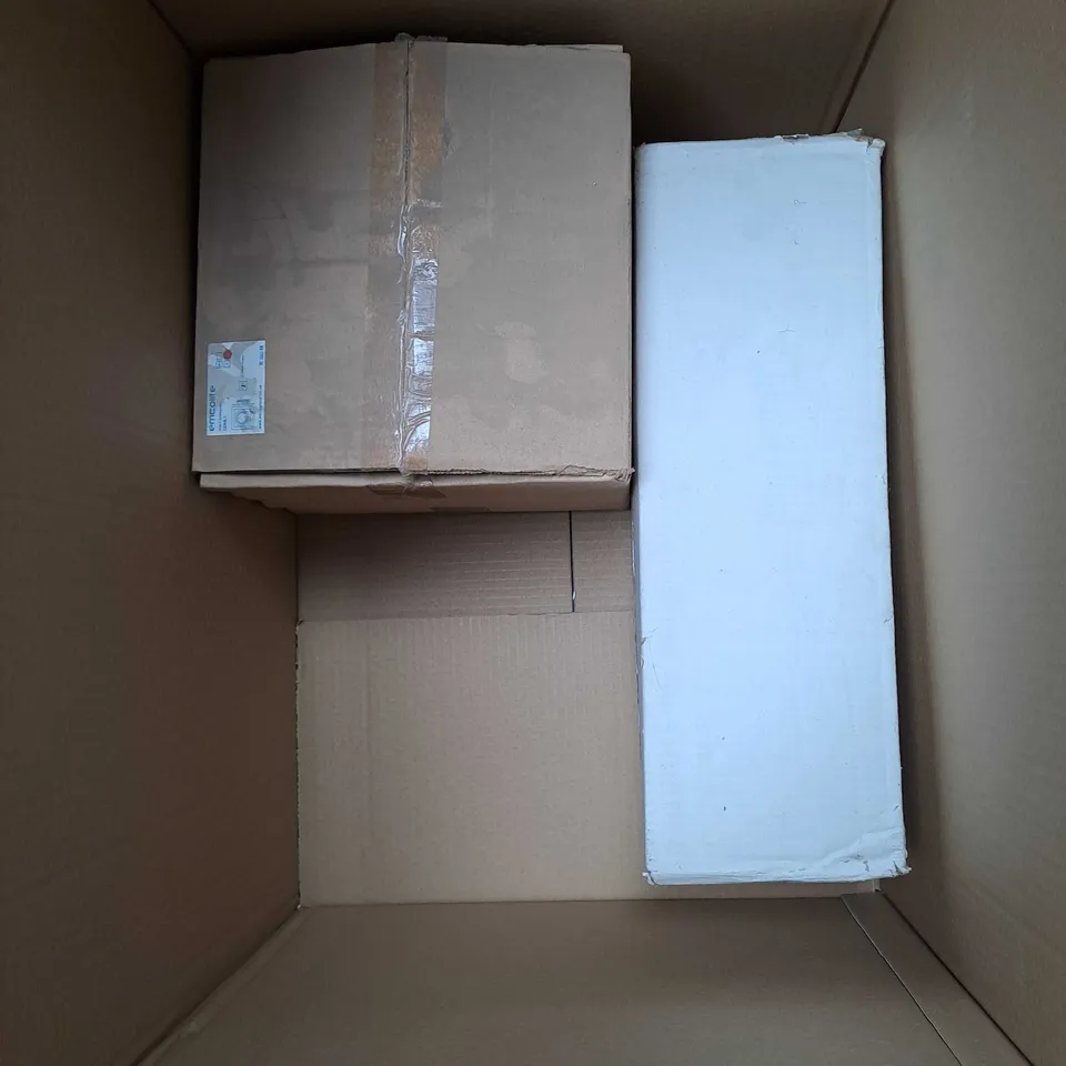 BOX OF APPROXIMETLY 4 EMCOLITE ASSORTED DOWNLIGHTS