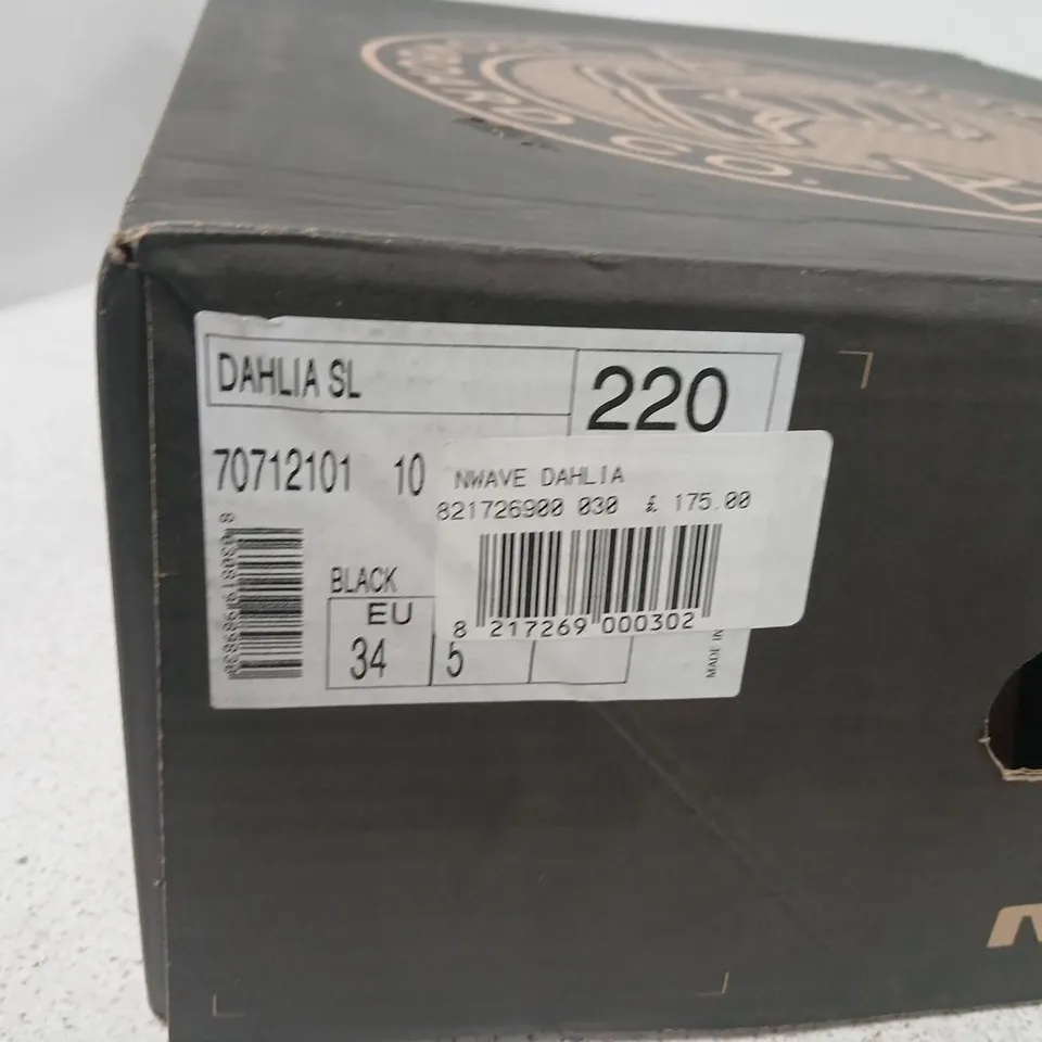 NORTHWAVE DAHLIA SL SNOWBOARD BOOTS – BLACK WITH PINK STRAPS, UK 2 (EU 34)