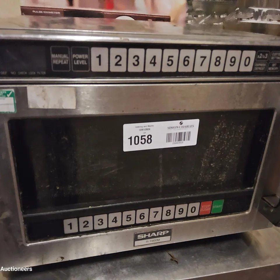 SHARP COMMERCIAL MICROWAVE R-1900M