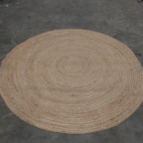 QUALITY DESIGNER AREA RUG - APPROXIMATELY 180cm D