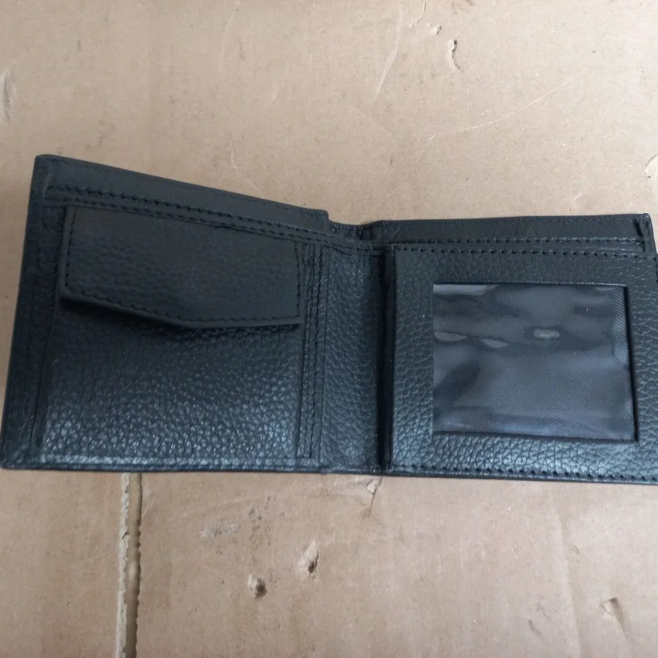 BOLONGARO TREVOR WALLET – BLACK LEATHER WITH COIN POCKET & ID WINDOW (BOXED)