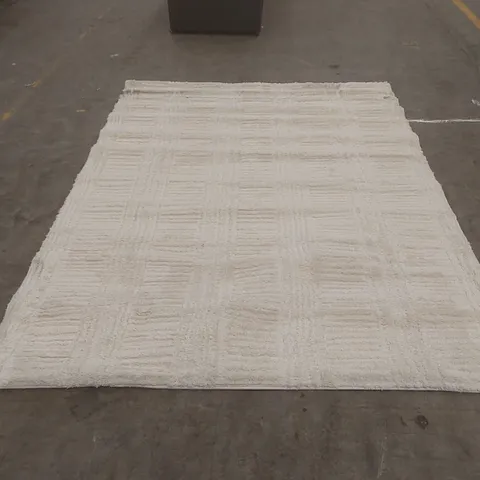 QUALITY DESIGNER AREA RUG - APPROXIMATELY 280 x 198cm