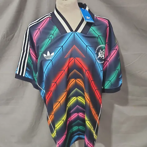 ADIDAS GLASTONBURY JERSEY IN MULTI SIZE XL
