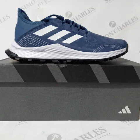 BOXED PAIR OF ADIDAS HOCKEY YOUNGSTAR TRAINERS IN BLUE UK SIZE 5
