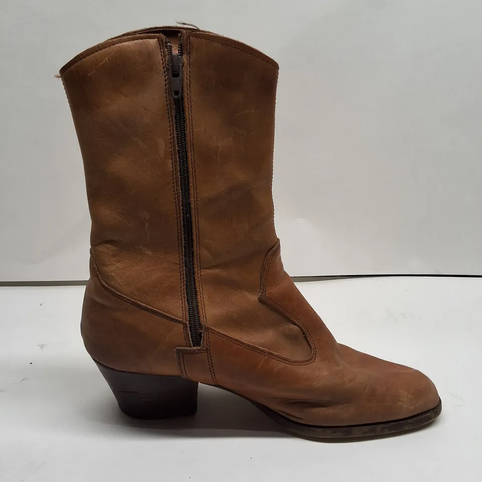 WOMEN'S BROWN LEATHER ANKLE BOOTS WITH ZIP – WESTERN STITCHING