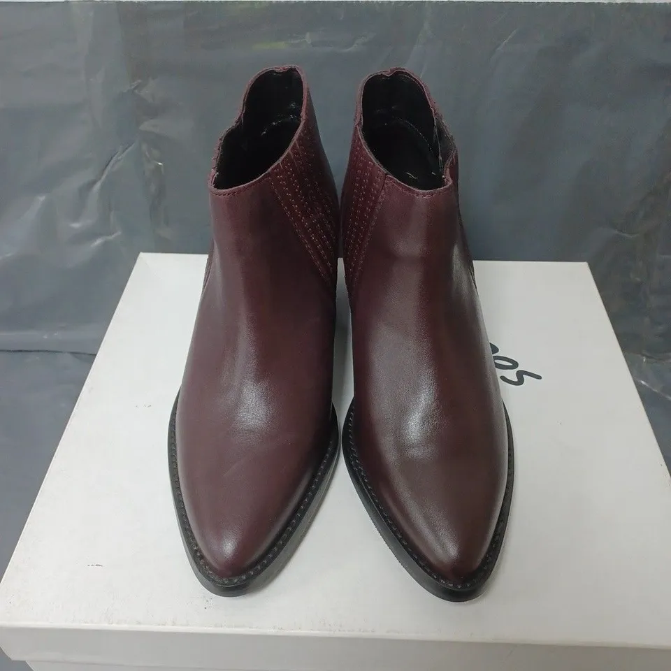 BOXED PAIR OF WOMENS WINE LEATHER ANKLE BOOTS SIZE 36