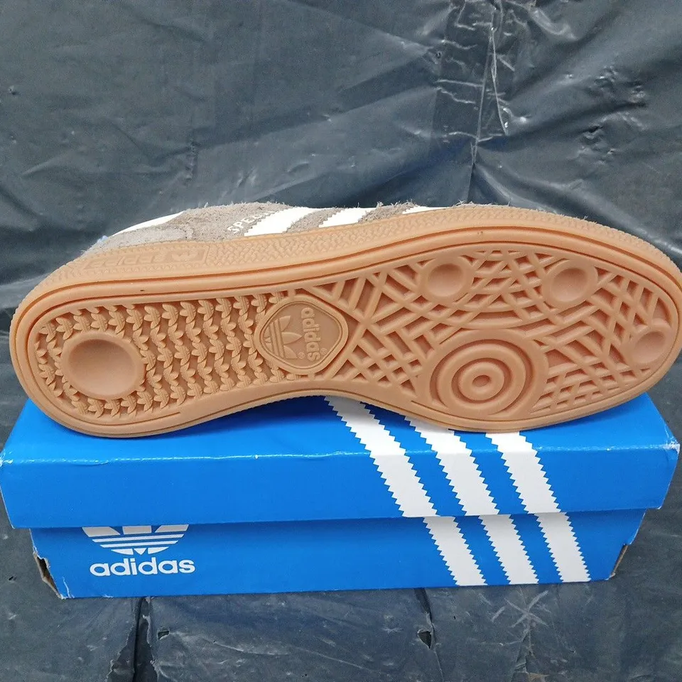 BOXED PAIR OF ADIDAS ORIGINALS HANDBALL SPEZIAL TRAINERS - WOMENS - UK SIZE 5.5