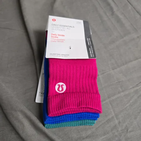 LULULEMON DAILY STRIDE SOCKS - X3 - SMALL