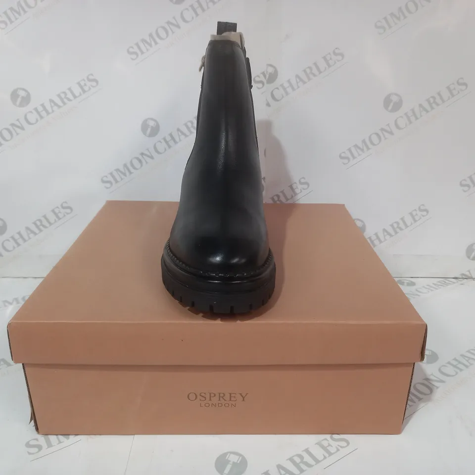 BOXED PAIR OF OSPREY LONDON THE HOLLYWOOD ANKLE BOOTS IN BLACK UK SIZE 5