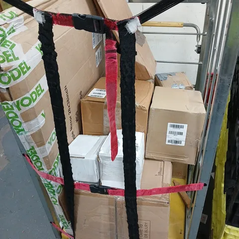 CAGE OF APPROXIMATELY 8 ASSORTED BROKEN ITEMS TO INCLUDE - SQUIGGLY MIRRO, TABLE LAMP, AND DINING SET ETC. - COLLECTION ONLY 