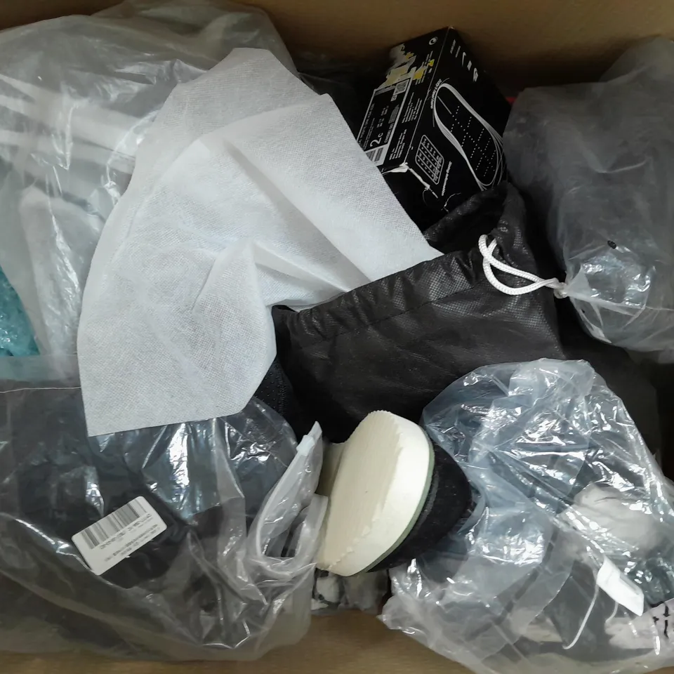 BOX OF APPROXIMATELY 15 ASSORTED PAIRS OF SHOES AND FOOTWEAR ITEMS IN VARIOUS STYLES AND SIZES TO INCLUDE CLARKS, ETC