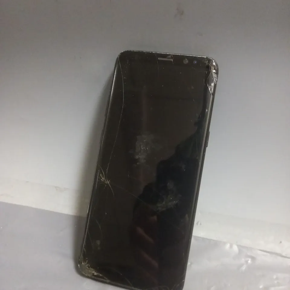 SAMSUNG GALAXY S8 SMARTPHONE IN BLACK