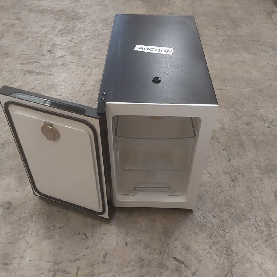 VITRIFRIGO COMMERCIAL MILK CHILLER FOR COFFEE MACHINE